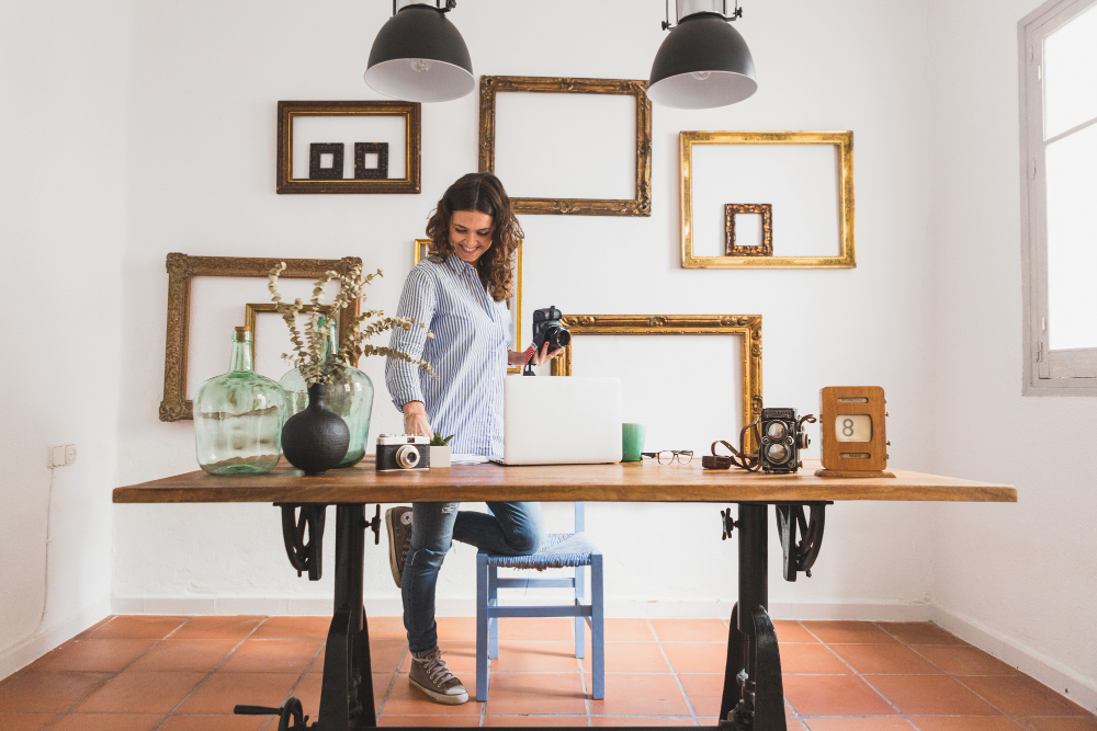 Stil industrial în locuință: idei simple pentru un decor cu personalitate